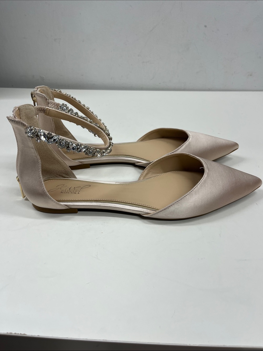 Badgley Mischka Cassidy Champagne Satin Rhinestone Pointed-Toe Flats Size 9.5 - Picture 3 of 8